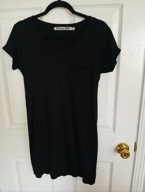 Michael Stars Black V-Neck Tee Shirt Dress Casual Leisure Streetwear Pool Basic